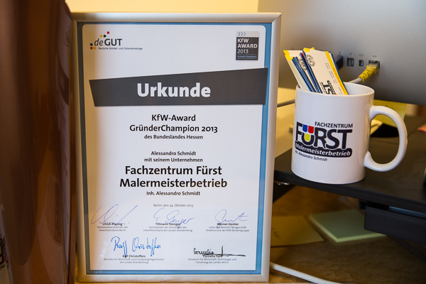 Malermeister Alessandro Schmidt gewinnt den KFW-Award GründerChampion 2013 für das Bundesland Hessen.