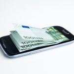 Der neue Trend: Smartphone-Banking. Mit dem Girocode können Malerbetriebe Mobile Banking zu ihrem Vorteil nutzen.