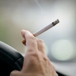 Urteil: Rauchen im Firmenwagen? Mitarbeiter muss Reinigung zahlen
