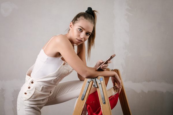 Schluss mit der Zettelwirtschaft: Stundenlohnarbeiten schnell erfassen und abrechnen